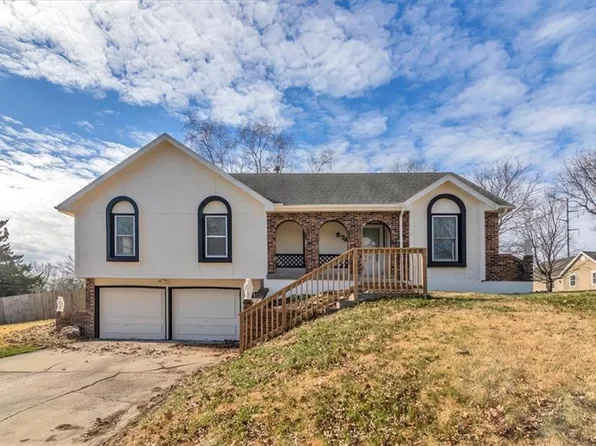 7803 N Garfield Ave, Gladstone, MO 64118