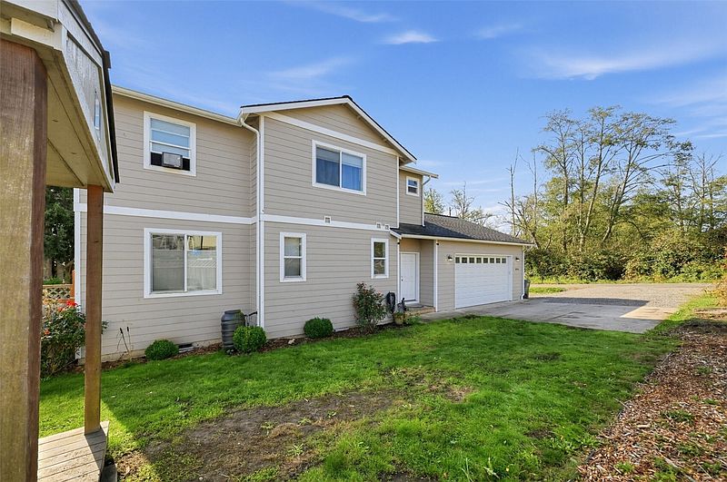 3rd image of 8416 Treevue Road