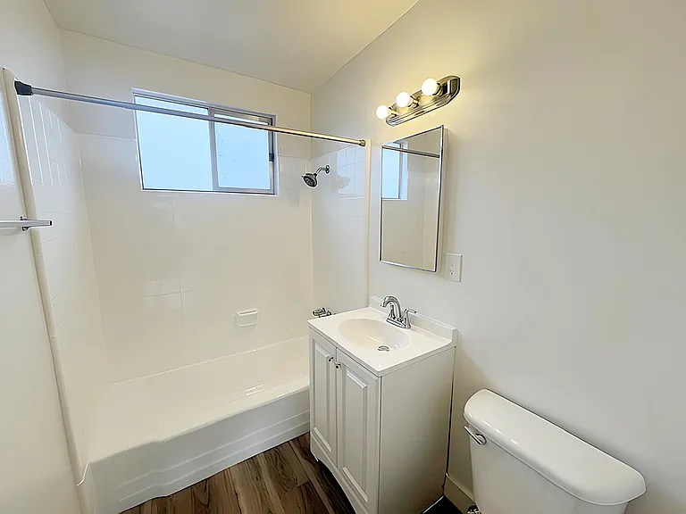 2615 Chariton St #8 — Photo 5