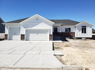 776 S 3050 W, Syracuse, UT 84075