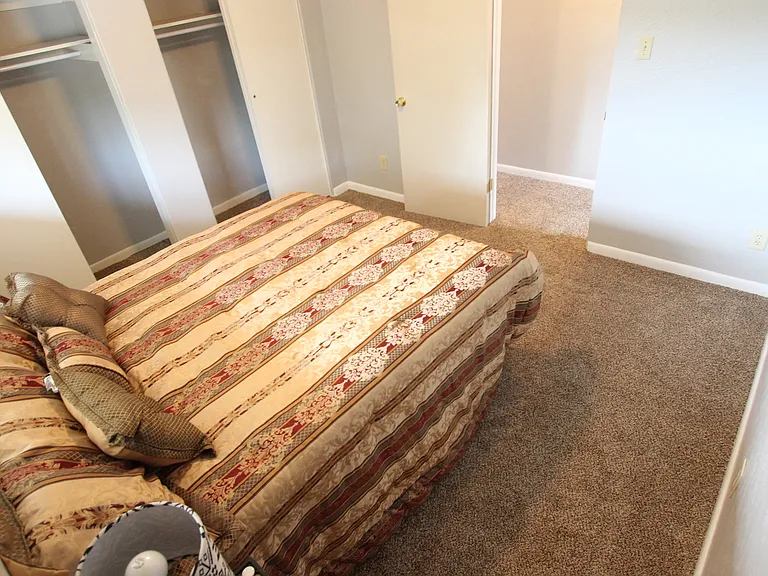 1425 Bunting Ave — Photo 25