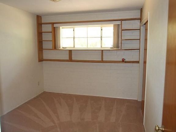 3rd image of 539 W Parkway Blvd