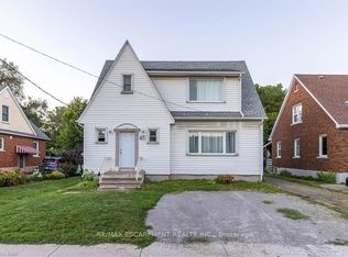 67 McCalla Dr #2, Saint Catharines, ON L2N1A4