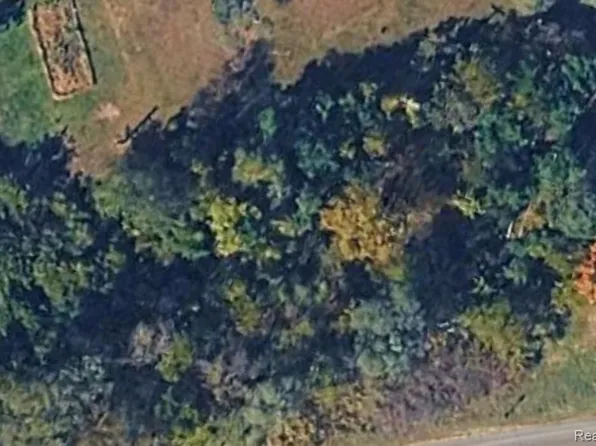 4468 Quick Rd, Holly, MI 48442