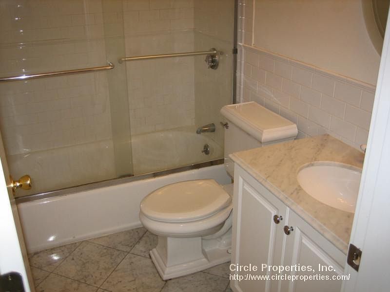 2nd image of 1611 Tremont St #1MA
