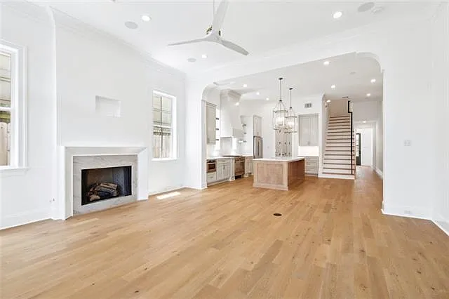 325 Focis St — Photo 9