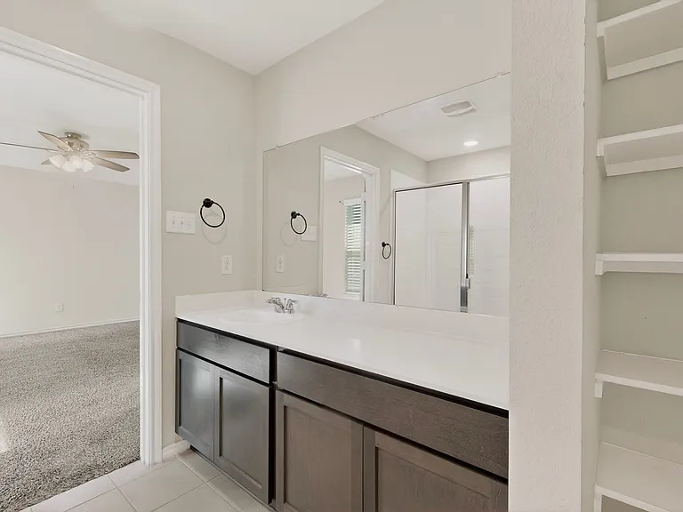 1901 Princeton Ave — Photo 23