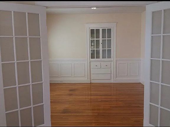 2nd image of 14 Bagnal St