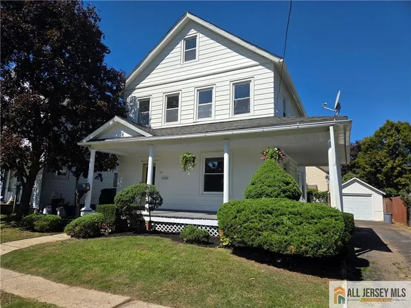 12 Vine St, Jamesburg, NJ 08831