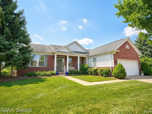6270 Merion Ln, Grand Blanc, MI 48439