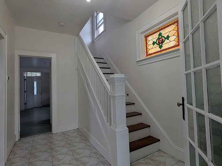 448 Ainsworth St — Photo 3