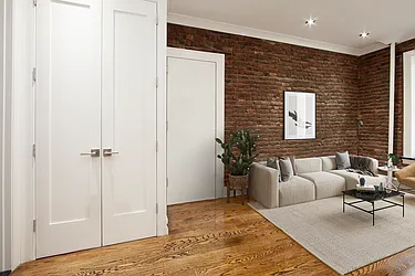 Rented by R New York