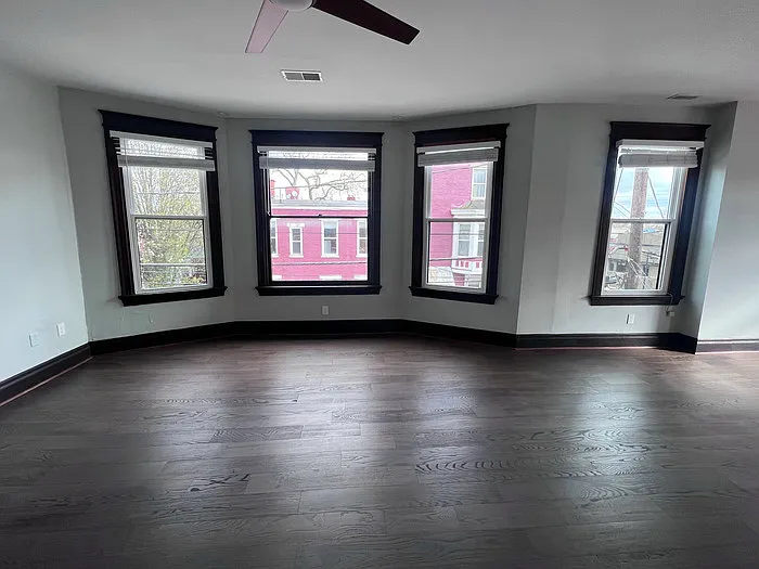 1025 Scott St #2 — Photo 4