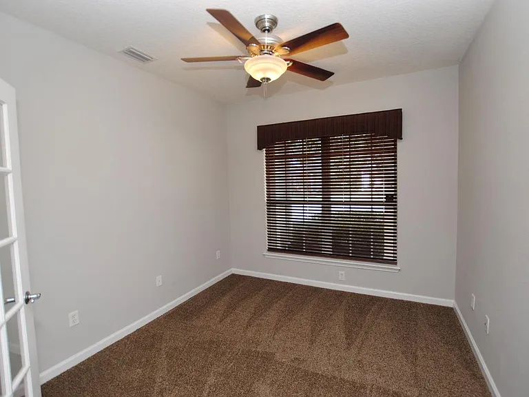 4038 Lionheart Dr — Photo 11