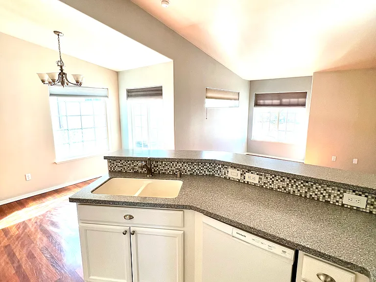 2625 Meadow Lark Way — Photo 5