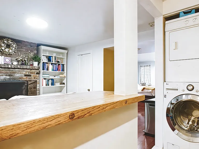 401 Dean St #GDN — Photo 7