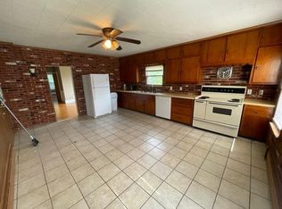 10 Marsh Ln FLOOR 1, Adams, MA 01220