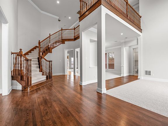 5th image of 3000 Cedar Ridge Dr