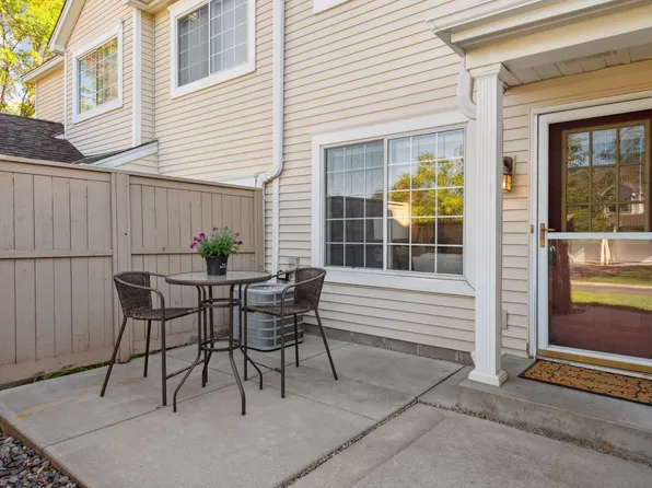 11212 Providence Ln, Eden Prairie, MN 55344