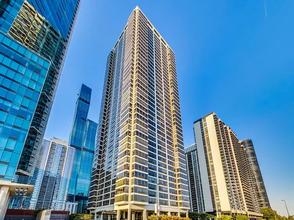 360 E Randolph St APT 1401, Chicago, IL 60601