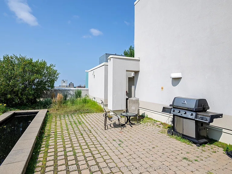138 Somerset St W #203 — Photo 27