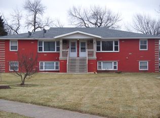 200 Maple St APT 2, Sugar Grove, IL 60554