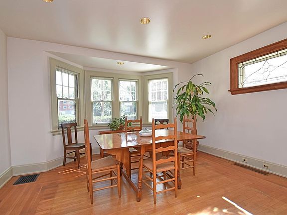4th image of 6167 Grand Vista Ave