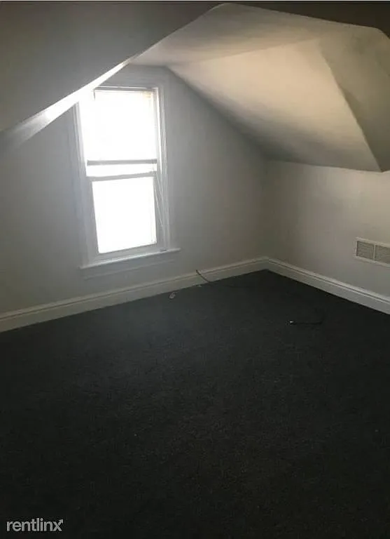 3 bed, 1500 sqft, $1,550 — Photo 3