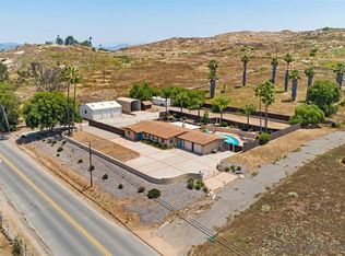 820 Country Club Dr, Escondido, CA 92029