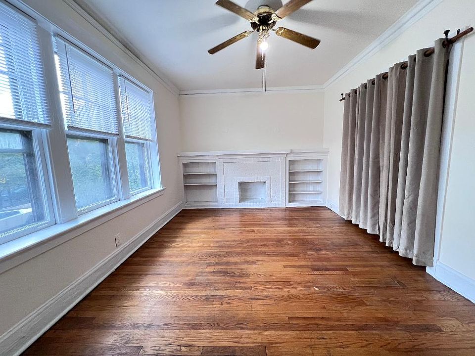 1st image of 1920 W Montrose Ave #2