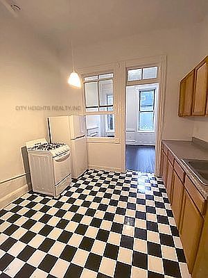 4th image of 221 Avenue A APT 2