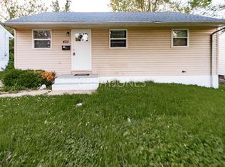 405 Crawford Rd, Saint Louis, MO 63137