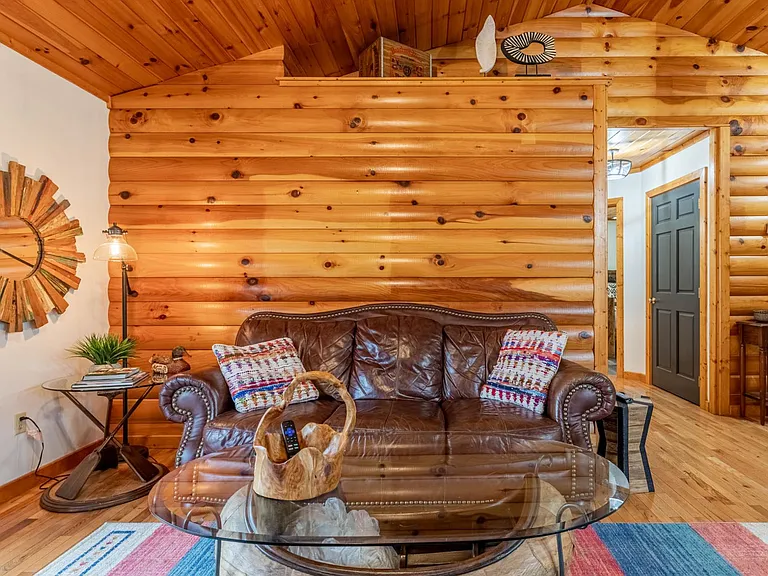 810 Cabin Creek Way — Photo 6