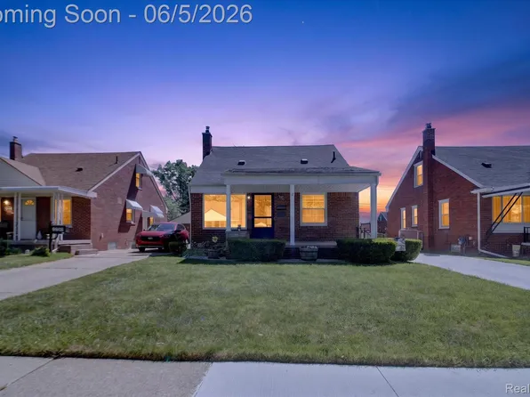 9825 Becker Ave, Allen Park, MI 48101