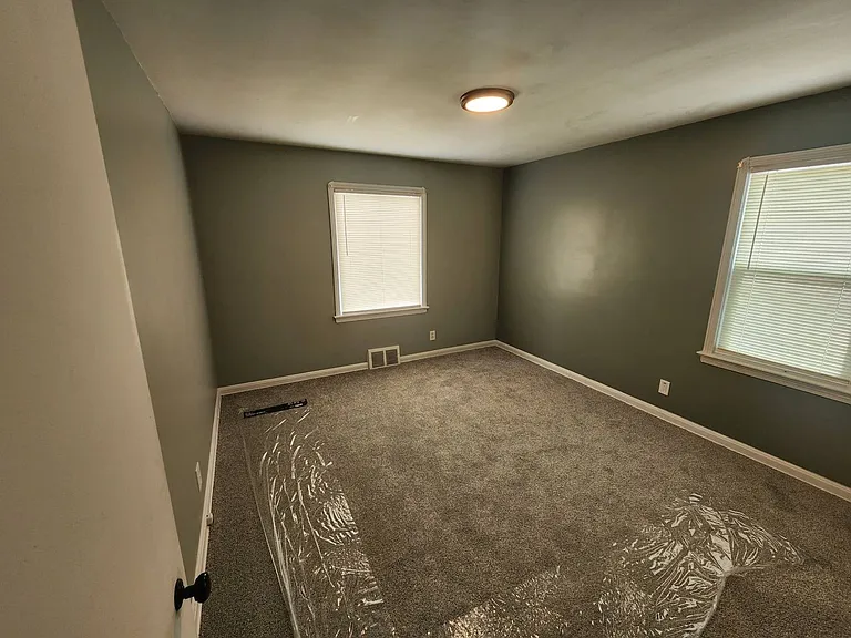 2506 Torrington Ave — Photo 6