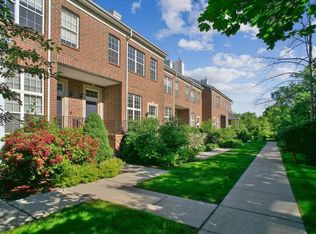 1881 Lindsay La, Ann Arbor, MI 48104