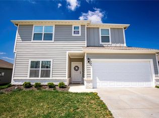 708 Roseberry Dr, Paola, KS 66071