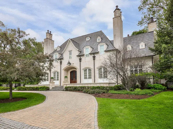 210 E Prairie Ave, Wheaton, IL 60187