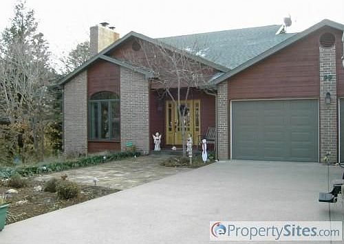 3rd image of 99 Lakeshore Dr