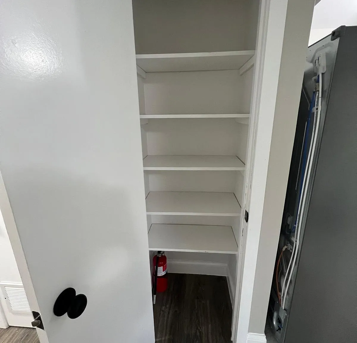 2 bed, 900 sqft, $1,800 — Photo 3