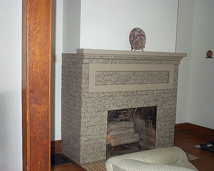 Living Rm w/Fireplace
