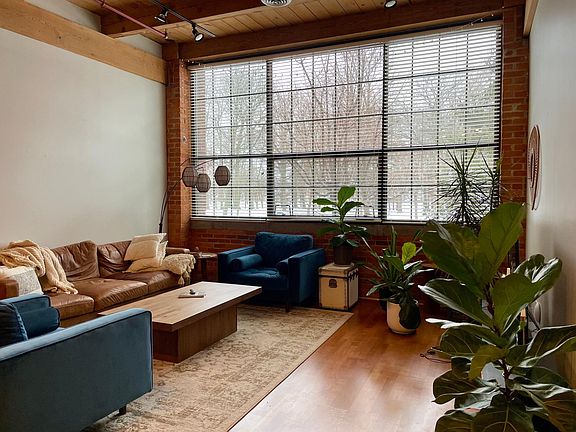 3rd image of 533 Columbia Ave APT 104