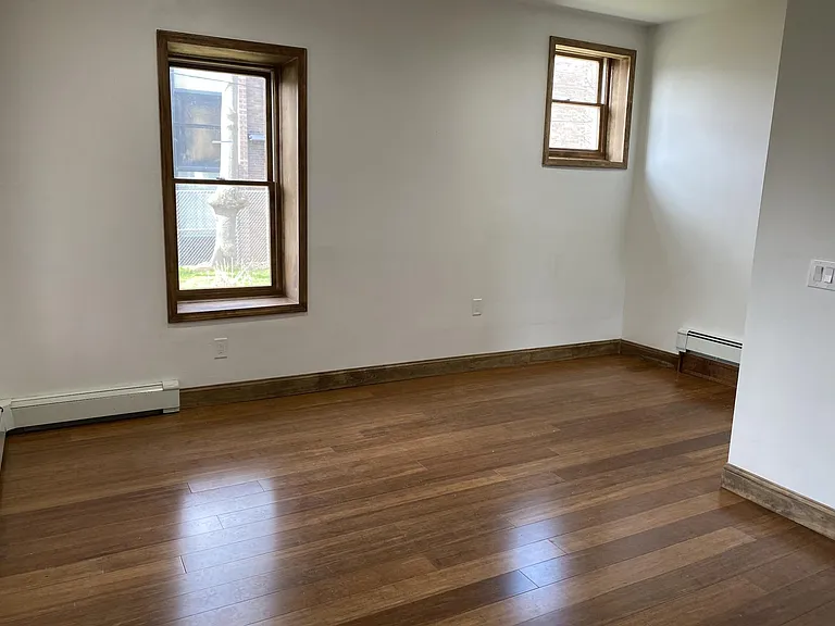 72 N Pearl St #1B — Photo 1