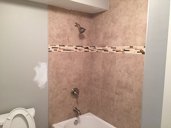 2ND BATH SHOWER TUB
