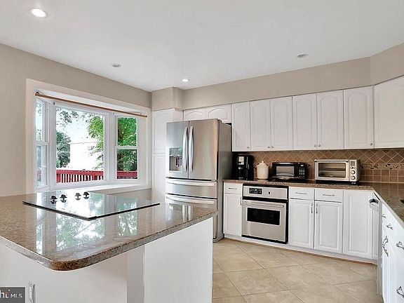 5th image of 8709 Lea Ln Unit 8709