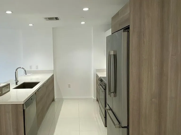 9940 W Bay Harbor Dr #4 — Photo 8