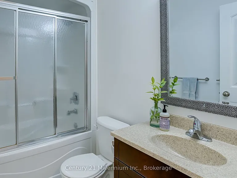 37 Silver Glen Blvd — Photo 29
