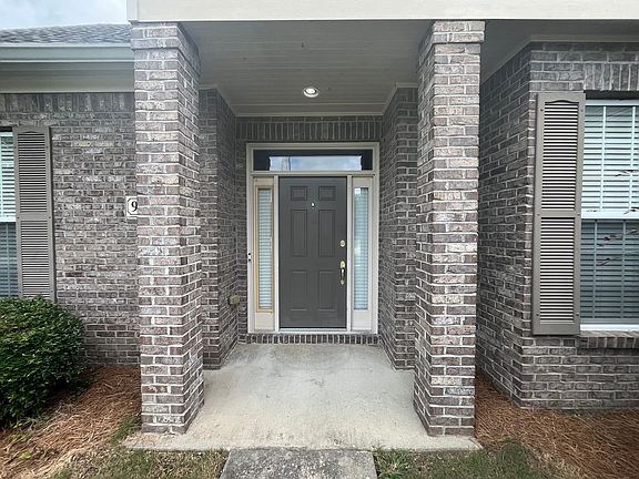 4th image of 9515 Helmsley Cir