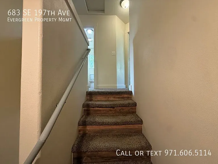 683 SE 197th Ave — Photo 21