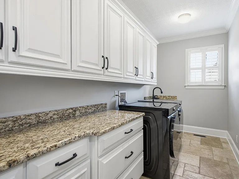 9617 Portofino Dr — Photo 22